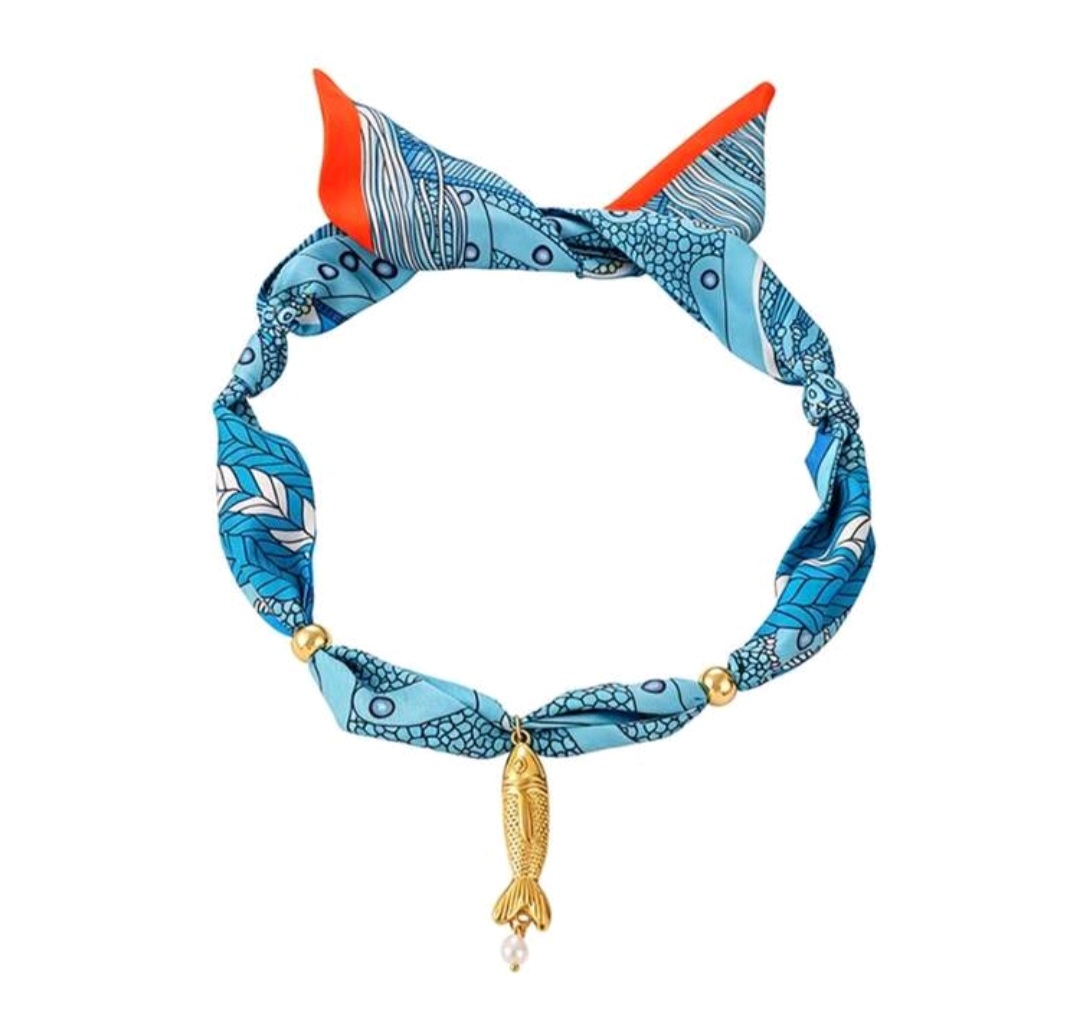 06. Blue Scarf Fish Pendant Choker