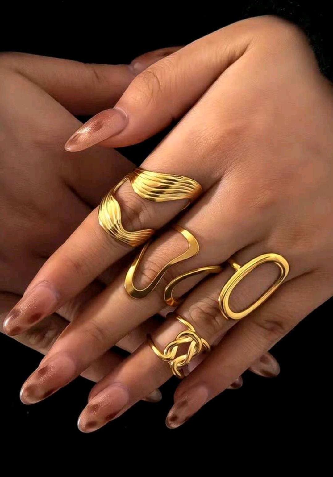 15. Gold Abstract Statement Rings Set (4 pcs)