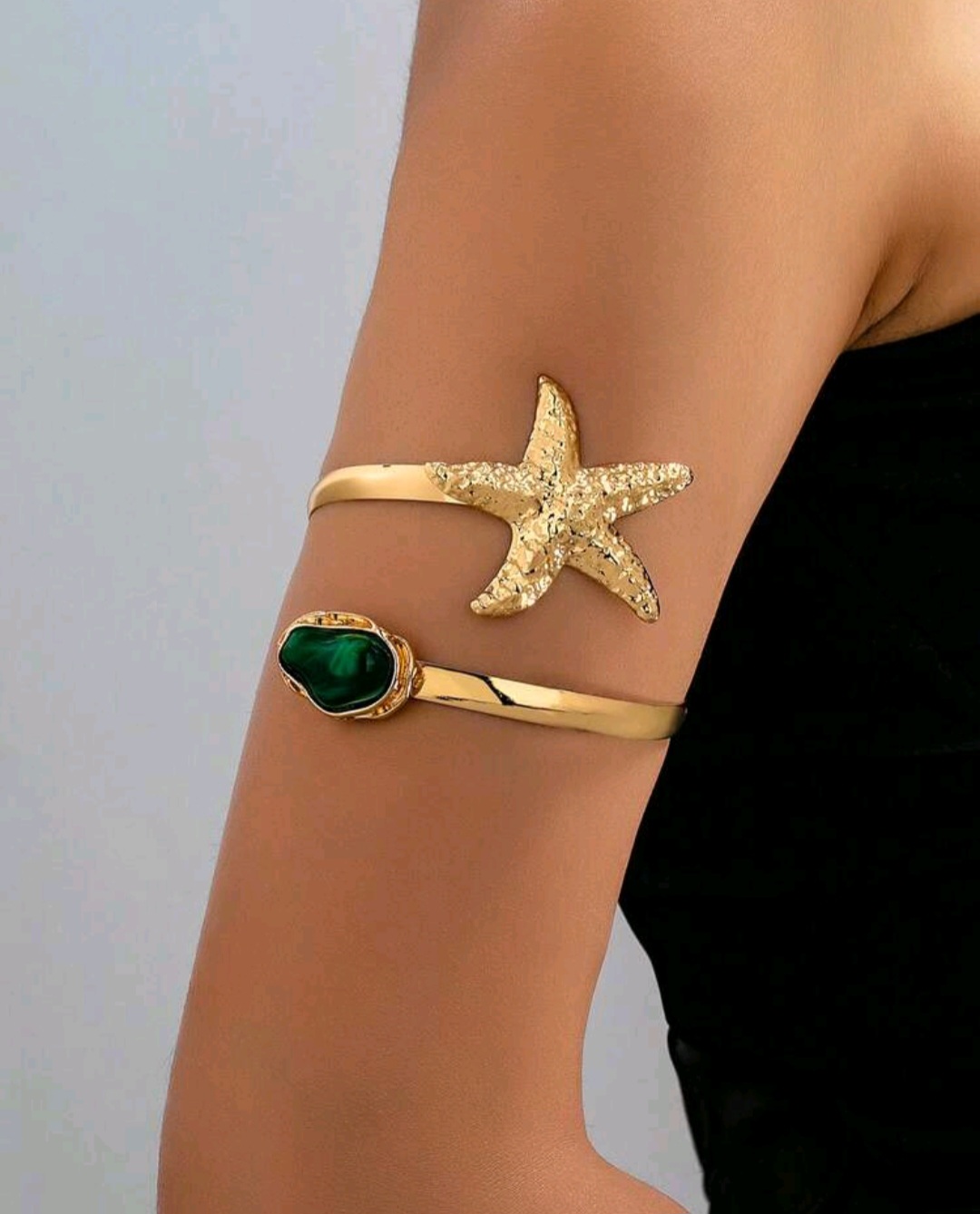 07. Gold Starfish Arm Cuff